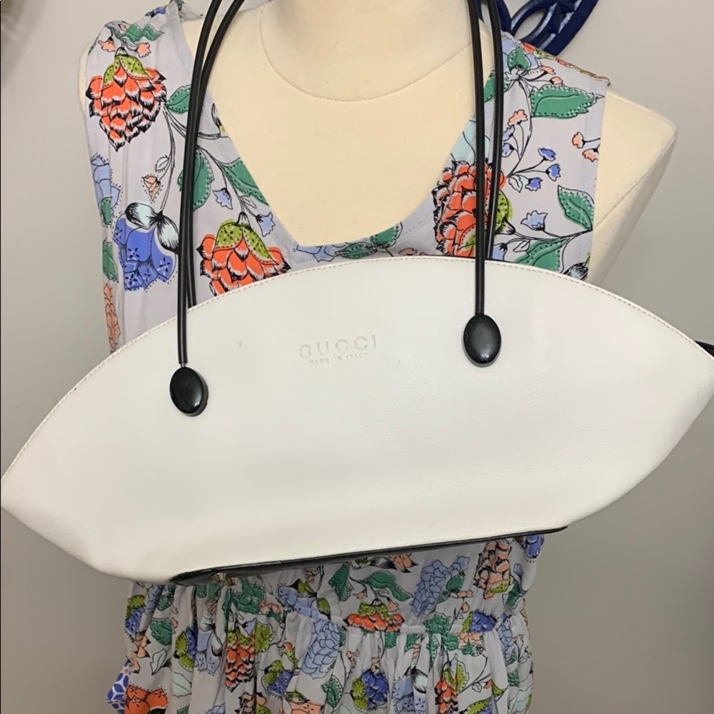 Gucci White Shoulder Bag with Minimalist Design